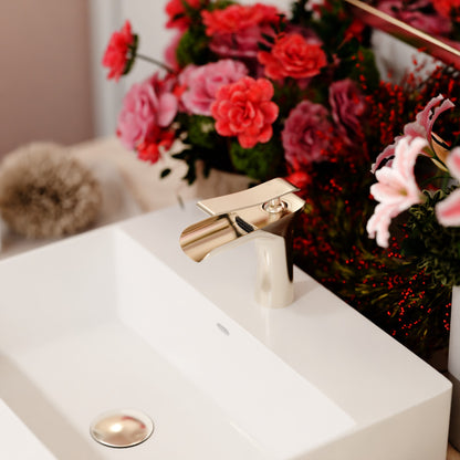 Traditional Single Handle Lavatory Bathroom Faucet GF-365S Series