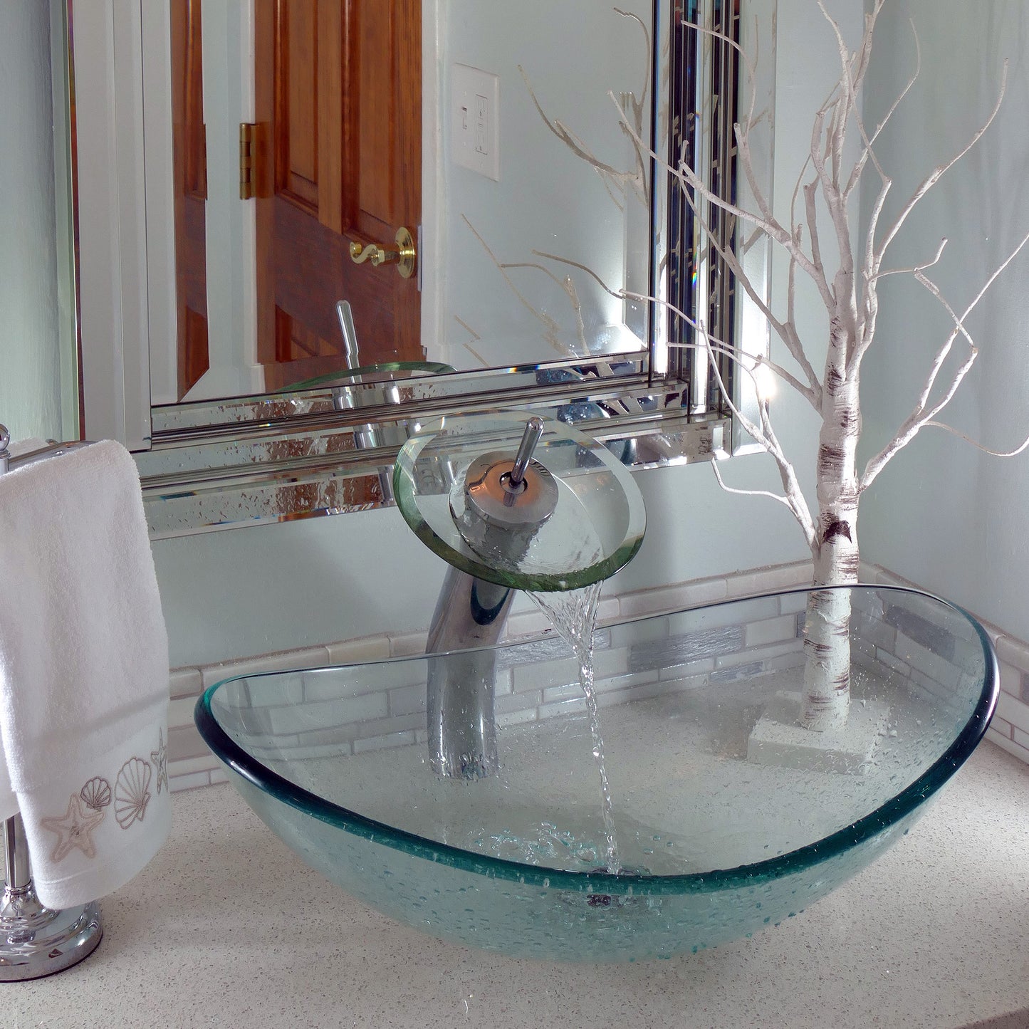 Falls Modern Waterfall Single Hole Vessel Bath Faucet, GF-001 Series